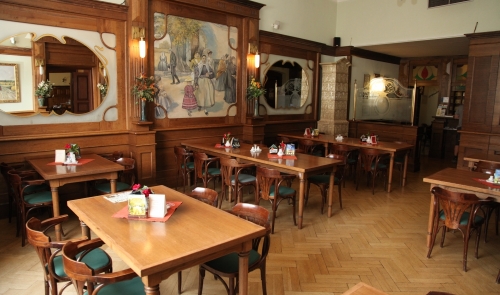 U Zeleného Stromu Hotel and Švejk restaurant 