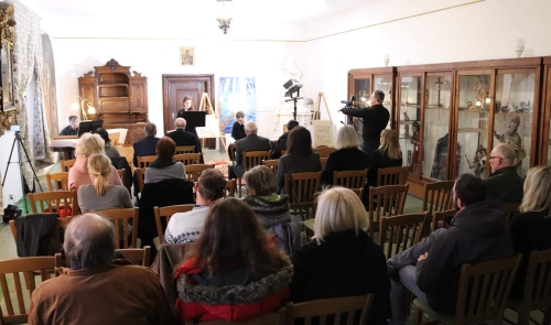 Arciděkanství Nepomuk má nově vybavený hudební sál